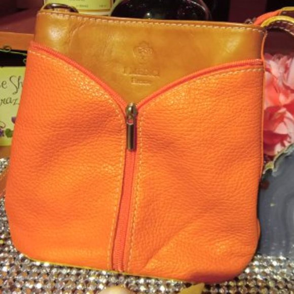 Tiny Bucket Leather Purse by I Medici - Picture 1 of 15